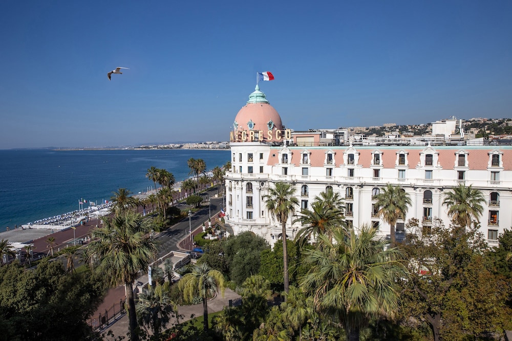 accommodation in nice, france, 1