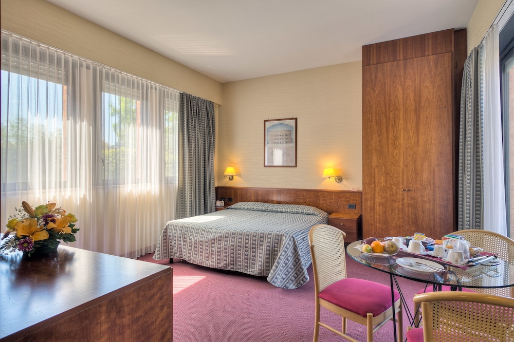 city break in la romanina, italy, 1